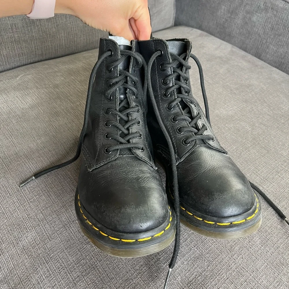 Doc Martens 1460 Women’s Pascal Virginia Leather Boots for sale!!!!! - Picture 6 of 7